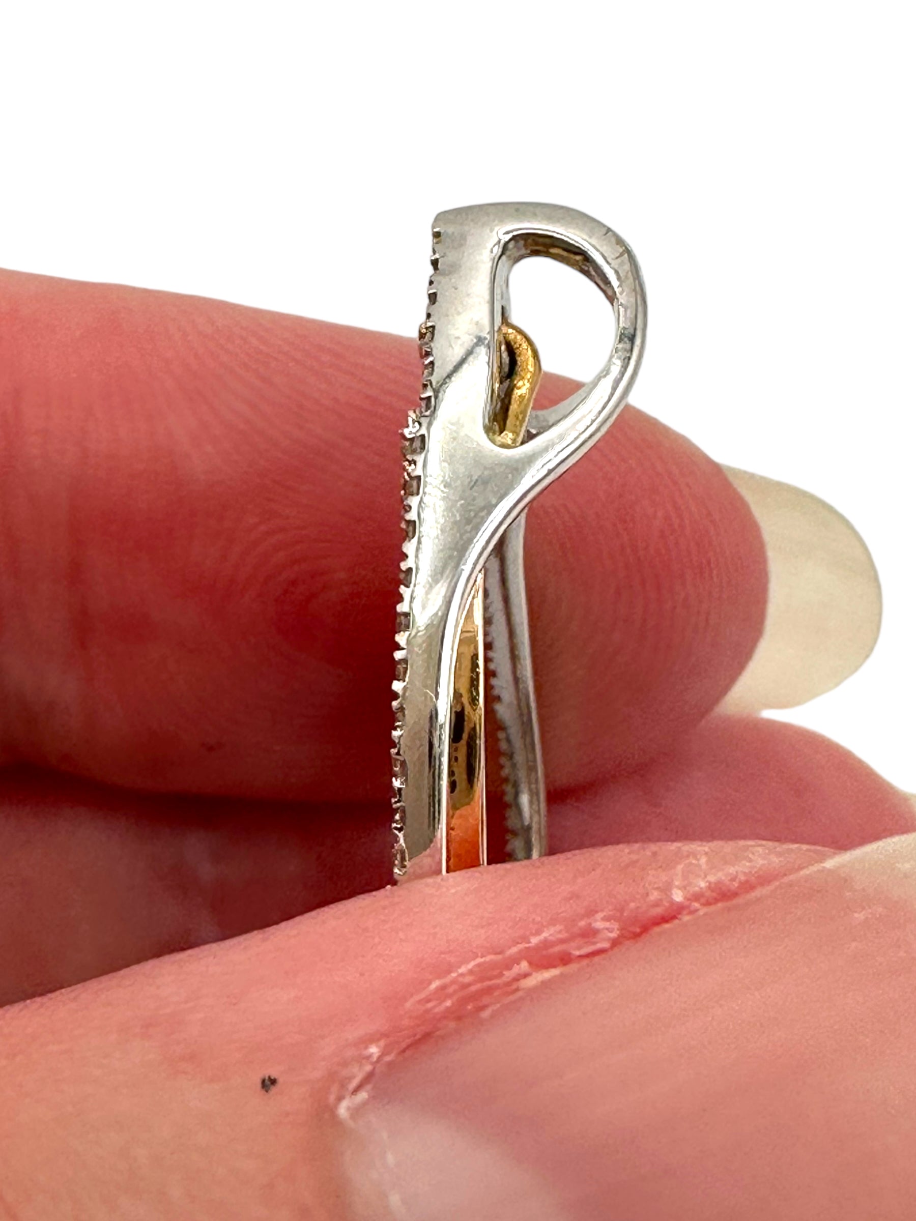 18k Two-tone Wavy Diamond Pendant
