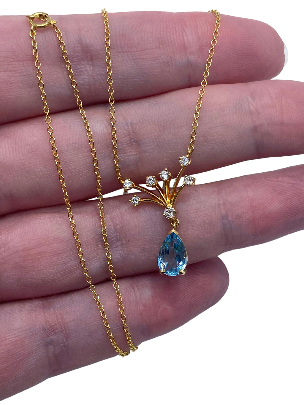 18k Aquamarine Diamond Pendant Necklace