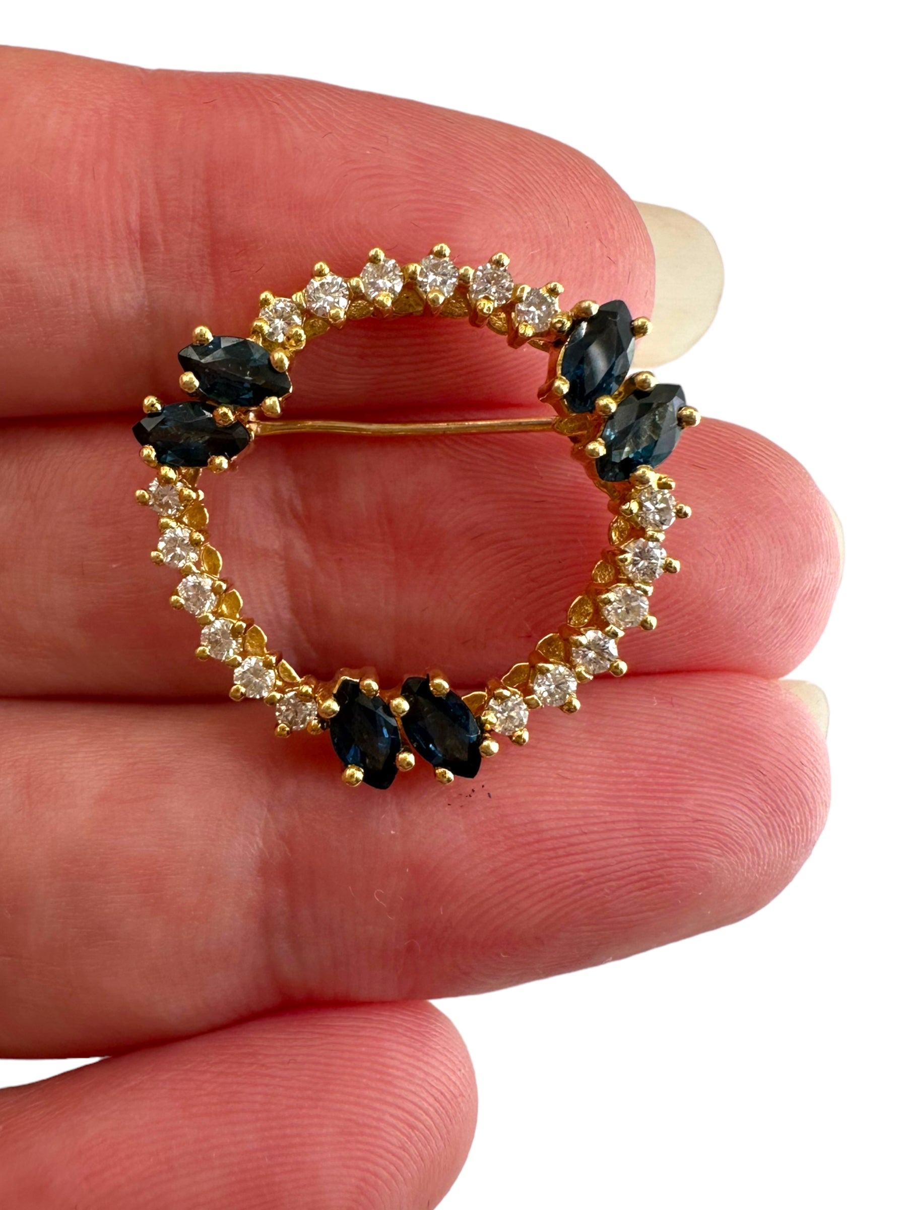 18k Diamond Sapphire Circle Brooch
