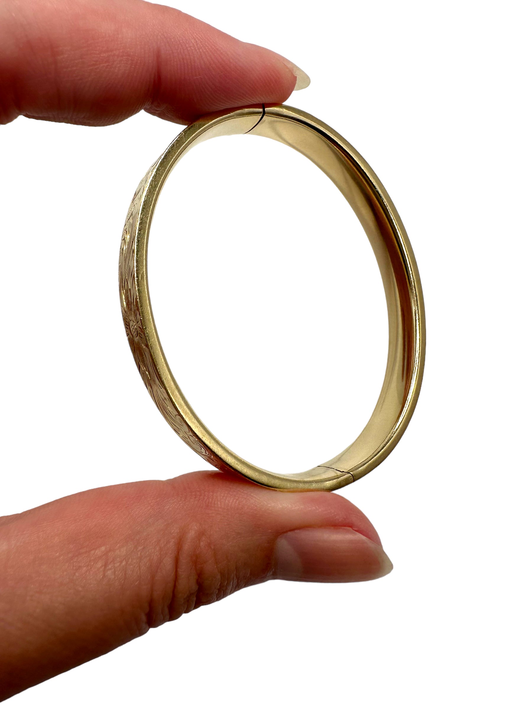 14k Flower Etched Bangle Bracelet