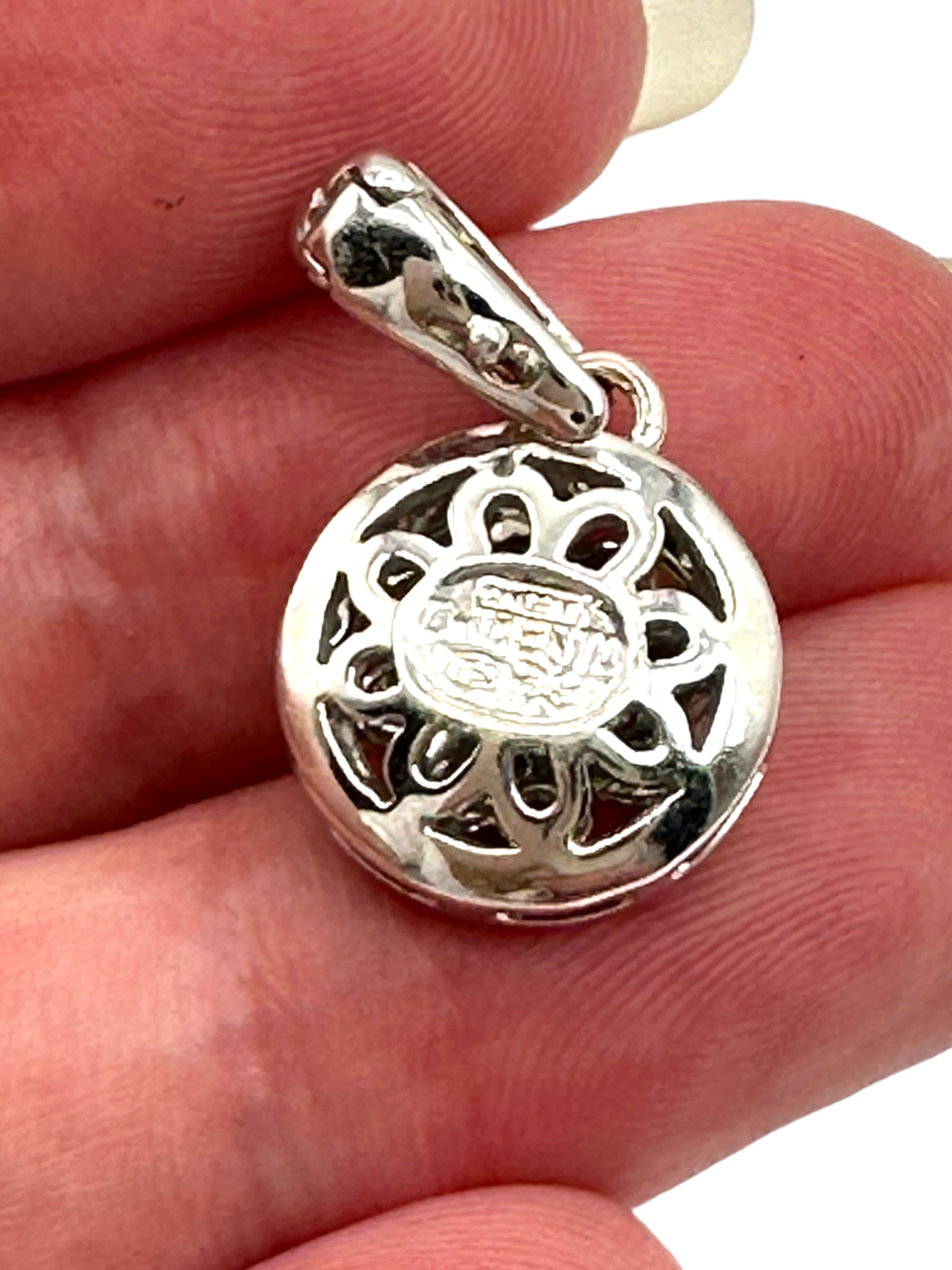 18k Chimento Diamond Clover Pendant