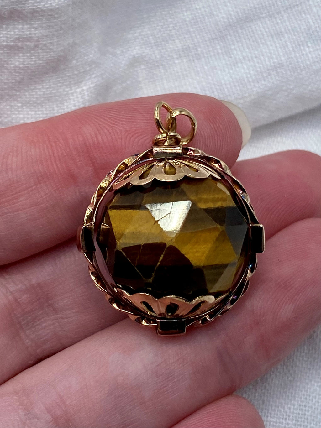 14k Rosy Gold Tigers Eye Pendant